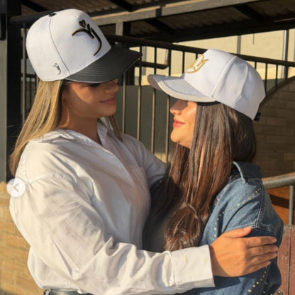 🐎♥️Colección Homenaje La Cumbre™ x 1 Gorra – El legado de éxito de Yeison Jiménez 🧢