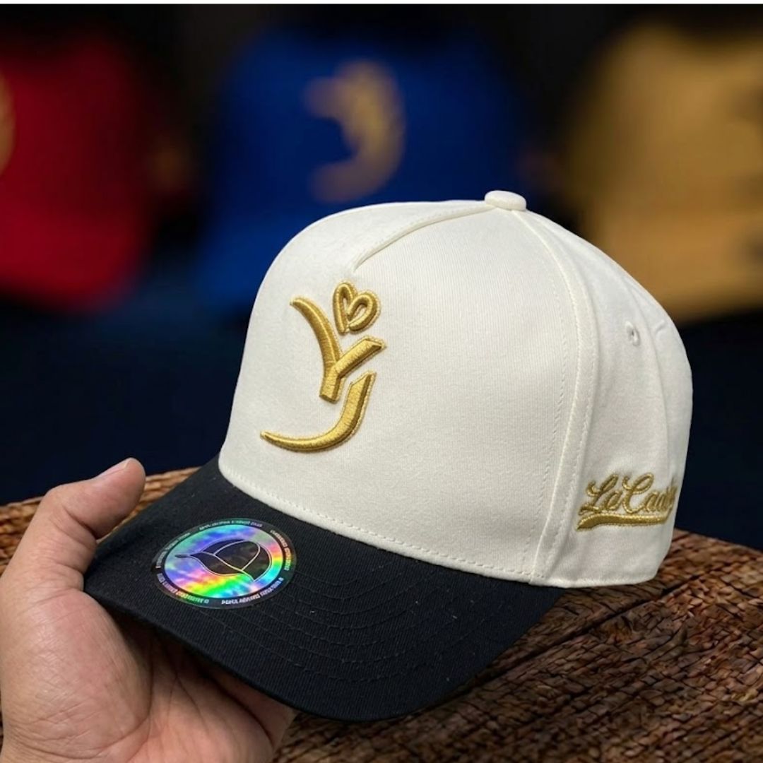 🐎♥️Colección Homenaje La Cumbre™ x 1 Gorra – El legado de éxito de Yeison Jiménez 🧢